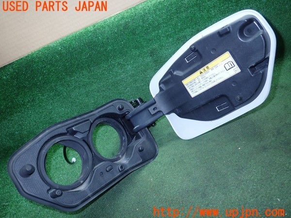 3UPJ=9230590550]プリウスPHV(ZVW52)前期 純正 G9082-47010 DCチャージャーインレット ケーブル 充電口カバー付き 中古_4