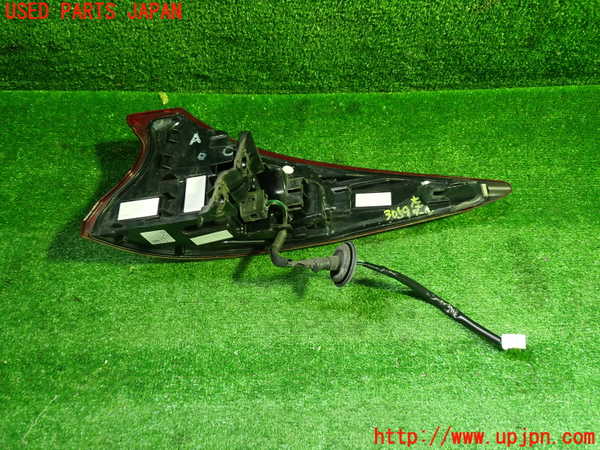 1UPJ-9230591536]プリウスPHV(ZVW52)左テールランプ 中古_3
