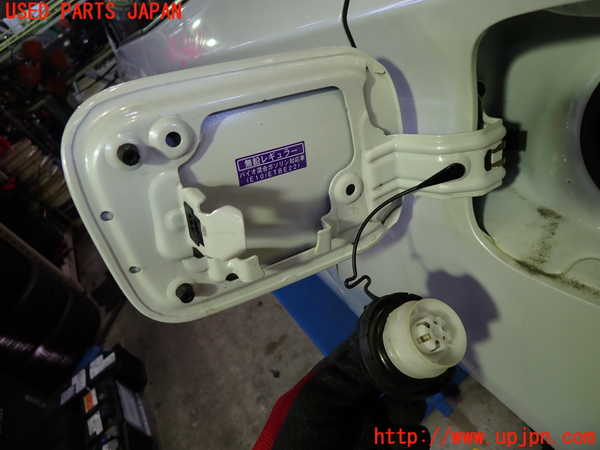 1UPJ-9230591690]プリウスPHV(ZVW52)フューエルリッド 中古_2