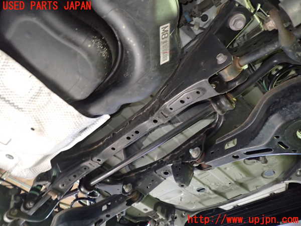 1UPJ-9230595295]プリウスPHV(ZVW52)リアメンバー 中古_2