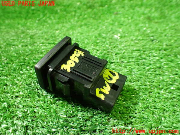 1UPJ-9230596312]プリウスPHV(ZVW52)スイッチ7 (AC 100V) 中古_2