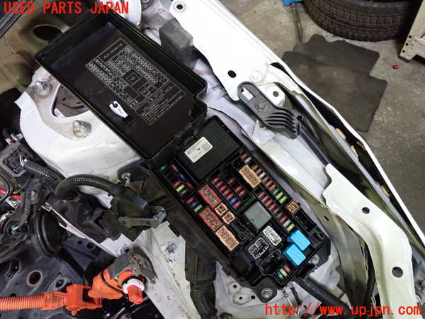 1UPJ-9230596742]プリウスPHV(ZVW52)ヒューズボックス2 中古_2