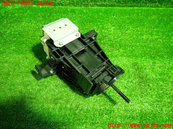 1UPJ-9230597555]プリウスPHV(ZVW52)ATシフトレバー 中古_2