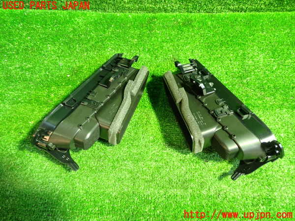 1UPJ-9230597528]プリウスPHV(ZVW52)エアコン吹き出し口3 (真中) 中古_2