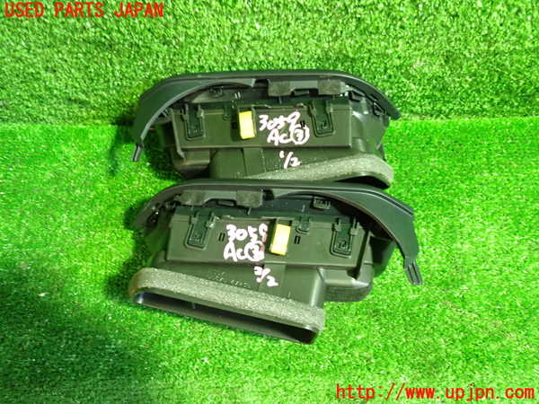 1UPJ-9230597528]プリウスPHV(ZVW52)エアコン吹き出し口3 (真中) 中古_3