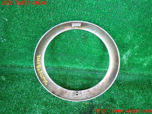 1UPJ-9230601142]三菱ジープ(J53)左ヘッドライトリム 中古_2