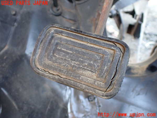 1UPJ-9230607590]三菱ジープ(J53)クラッチペダル 中古_2