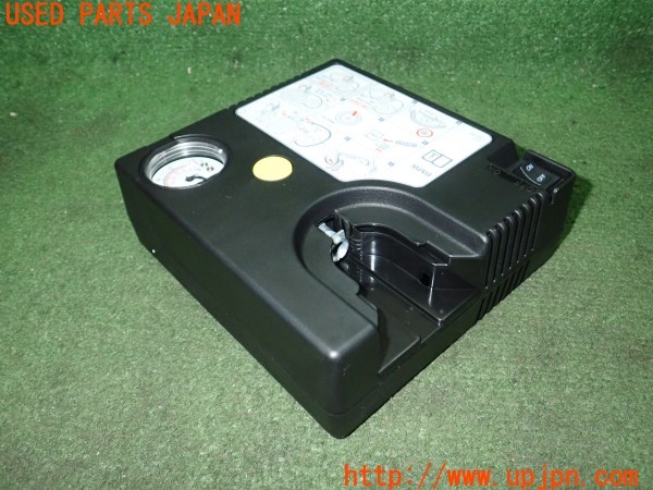 3UPJ=9230620625]BMW ミニ(MINI)クーパーS (XS20 F55)純正 パンク修理キット エアコンプレッサー 中古_3