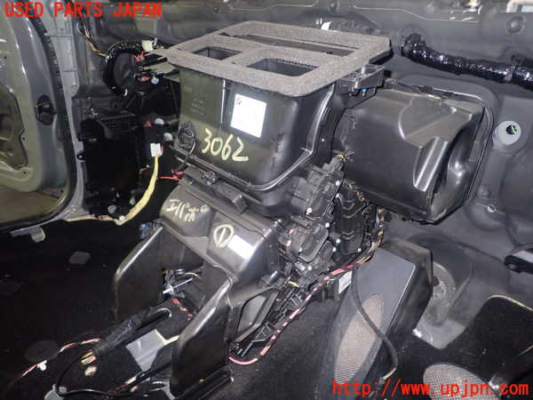 1UPJ-9230626081]BMW ミニ(MINI)クーパーS F55(XS20)エバポレーター1 ジャンク_2