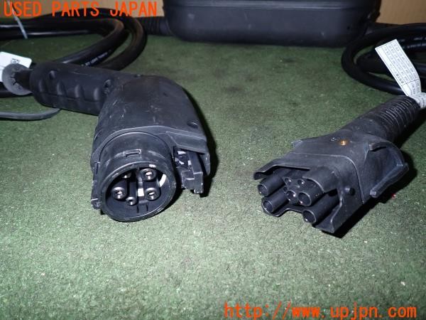 3UPJ=9230630550]アウディ Q4 スポーツバック e-tron(FZEBJ)純正 8V4.971.675.BC 充電ケーブル チャージャー 3.6ｋW Type1 16A 中古_2