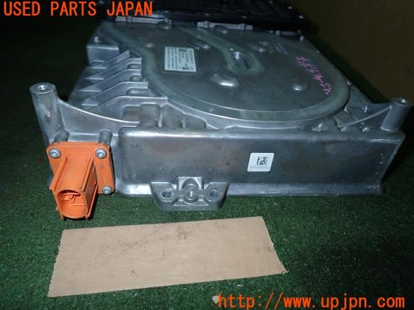 3UPJ=9230630580]アウディ Q4 スポーツバック e-tron(FZEBJ)純正 1EA.915.684.FE バッテリーチャージャー 高圧バッテリー 中古_3