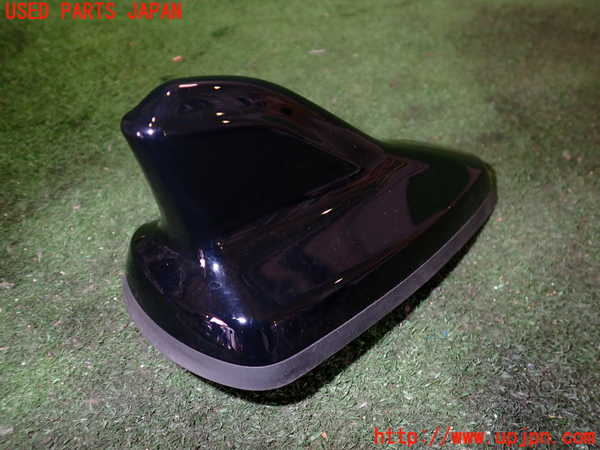 2UPJ-9230636550]アウディ・Q4 スポーツバック e-tron(FZEBJ)アンテナ 中古_2