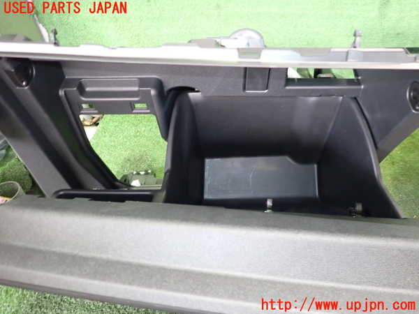 2UPJ-9230637516]アウディ・Q4 スポーツバック e-tron(FZEBJ)グローブボックス1 中古_2