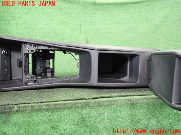 2UPJ-9230637540]アウディ・Q4 スポーツバック e-tron(FZEBJ)センターコンソール (ジャンク品) 中古_3