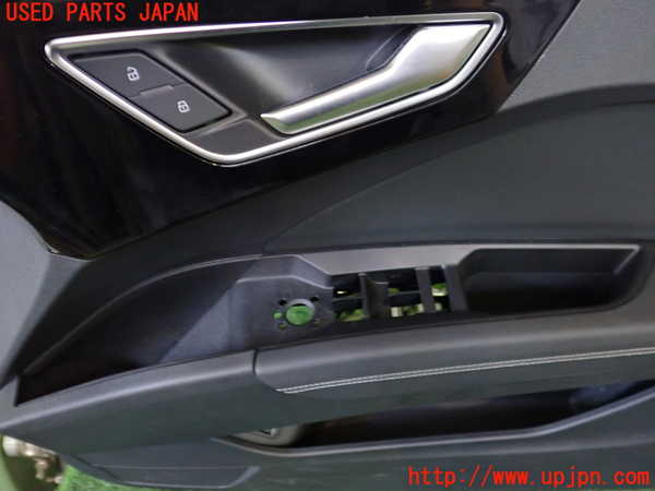 2UPJ-9230631234]アウディ・Q4 スポーツバック e-tron(FZEBJ)右前ドア内張り 中古_2