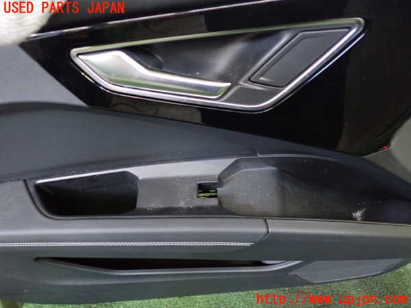 2UPJ-9230631264]アウディ・Q4 スポーツバック e-tron(FZEBJ)左前ドア内張り 中古_2