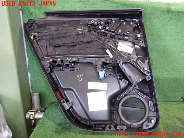 2UPJ-9230631294]アウディ・Q4 スポーツバック e-tron(FZEBJ)右後ドア内張り 中古_2