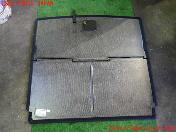 2UPJ-9230637771]アウディ・Q4 スポーツバック e-tron(FZEBJ)ラゲッジトレイ1 中古_2