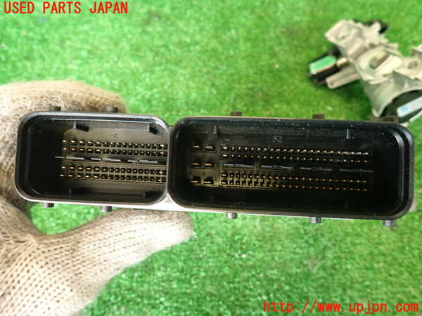 2UPJ-9230646110]アウディ・TT クーペ(8JCCZF)エンジンコンピューター ジャンク品 中古_3