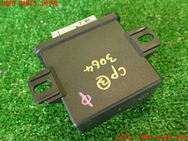 2UPJ-9230646148]アウディ・TT クーペ(8JCCZF)コンピューター3 中古_2