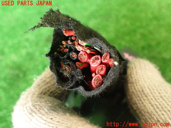 2UPJ-9230646742]アウディ・TT クーペ(8JCCZF)ヒューズボックス2 中古_3