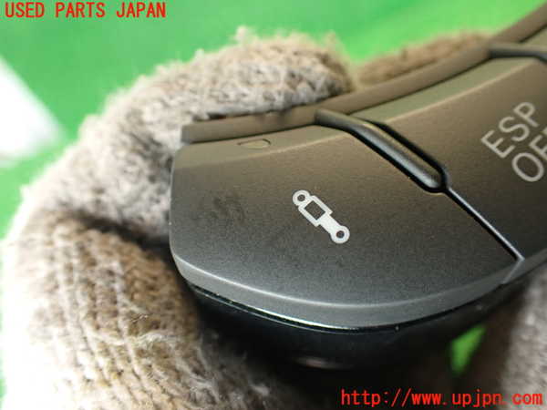 2UPJ-9230646290]アウディ・TT クーペ(8JCCZF)ハザードスイッチ 中古_2