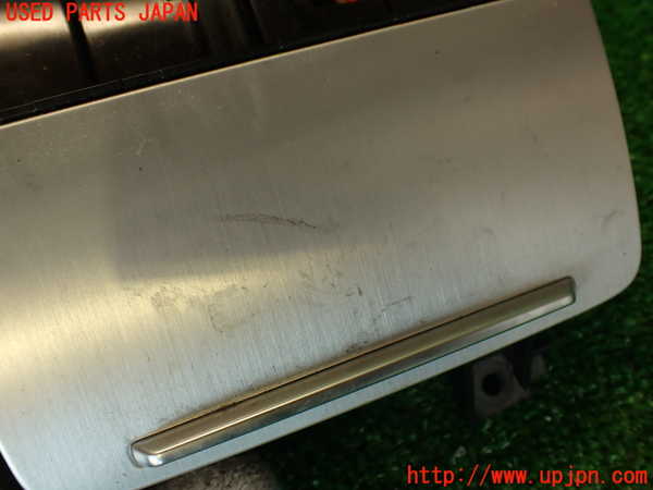 2UPJ-9230647821]アウディ・TT クーペ(8JCCZF)灰皿1 中古_2