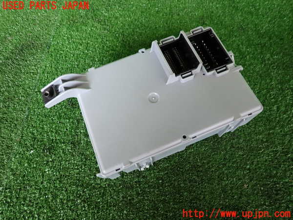 2UPJ-9230656741]フィアット・500(31209)ヒューズボックス1 中古_2