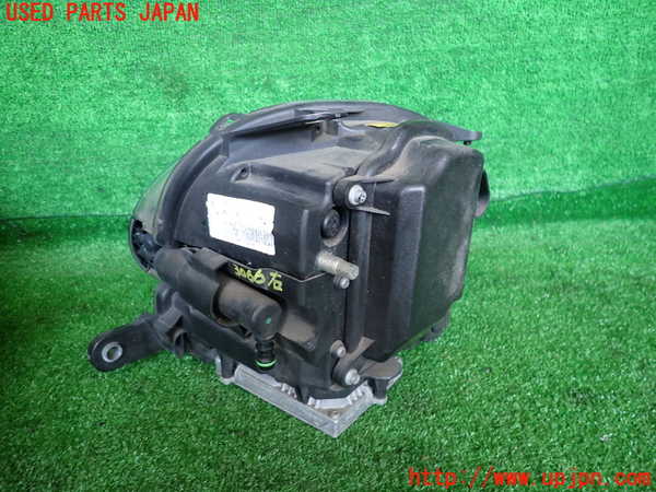 2UPJ-9230661130]フィアット・500(31209)右ヘッドライト HID 中古_2