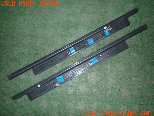 3UPJ=9230670616]ベンツ CLK320(209365 C209)純正 スカッフプレート イルミ付き 中古_5