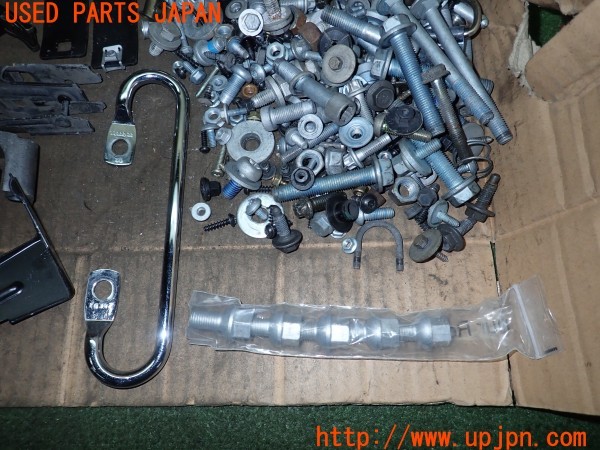 3UPJ=9230670720]ベンツ CLK320(209365 C209)ネジ・ナット・ステー類 セット ジャンク_5