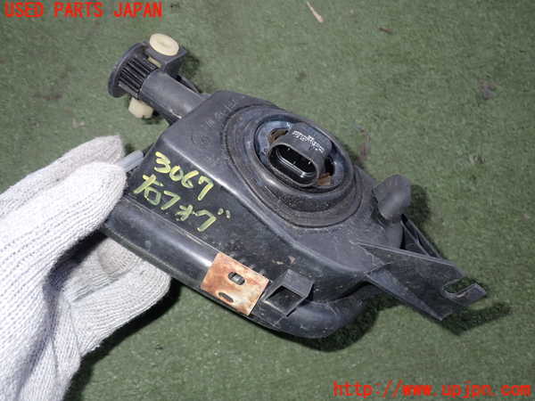 2UPJ-9230671180]ベンツCLK320(209365)右フォグ 中古_3