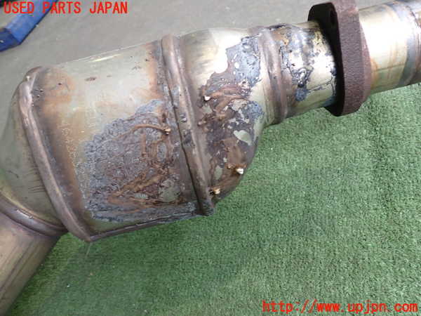 2UPJ-9230672661]ベンツCLK320(209365)触媒1 中古_4
