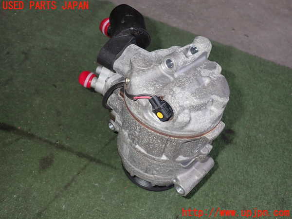 2UPJ-9230676025]ベンツCLK320(209365)エアコンコンプレッサー 中古_2