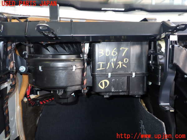 2UPJ-9230676081]ベンツCLK320(209365)エバポレーター1 中古_2