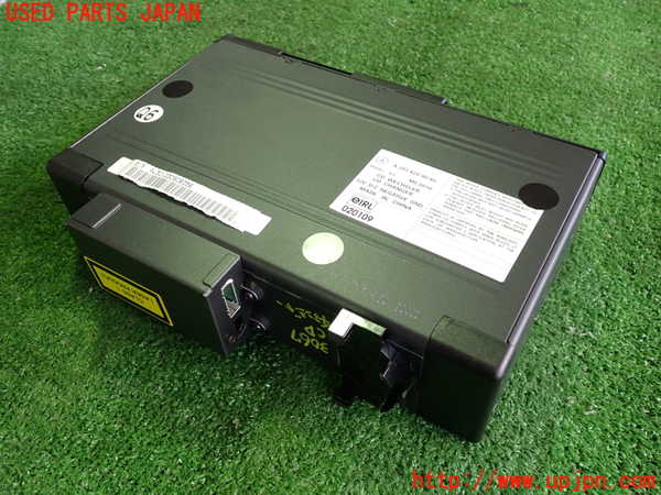 2UPJ-9230676505]ベンツCLK320(209365)CDチェンジャー 中古_2