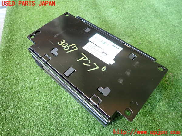 2UPJ-9230676525]ベンツCLK320(209365)アンプ 中古_2