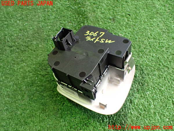 2UPJ-9230676285]ベンツCLK320(209365)ライトスイッチ 中古_2
