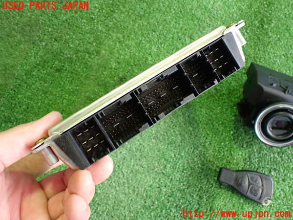 2UPJ-9230676110]ベンツCLK320(209365)エンジンコンピューター 中古_3