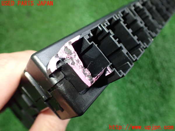 2UPJ-9230676148]ベンツCLK320(209365)コンピューター3 ジャンク品 (A 211 820 40 85)  中古_4