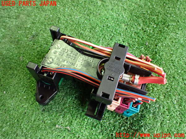 2UPJ-9230676742]ベンツCLK320(209365)ヒューズボックス2 中古_3