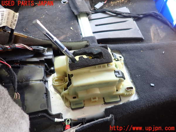 2UPJ-9230677555]ベンツCLK320(209365)ATシフトレバー 中古_2
