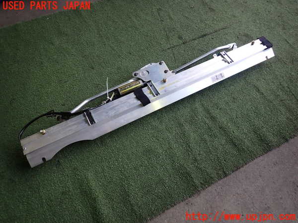 2UPJ-9230677790]ベンツCLK320(209365)リアサンシェード 中古_2