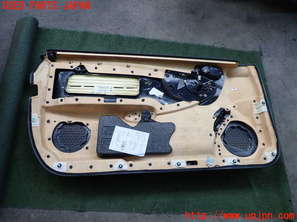 2UPJ-9230671234]ベンツCLK320(209365)右前ドア内張り 中古_3