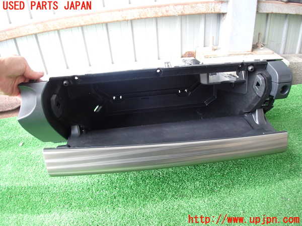 2UPJ-9230687516]レクサス・IS300(ASE30)グローブボックス1 中古_2