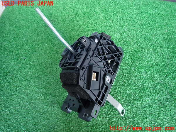 2UPJ-9230687555]レクサス・IS300(ASE30)ATシフトレバー 中古_2