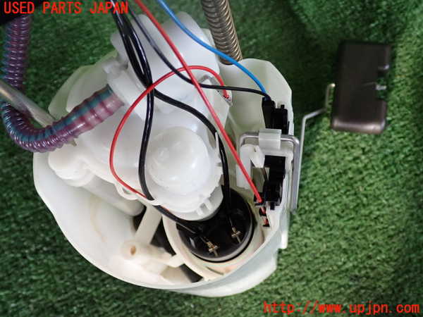 2UPJ-9230692510]VW ポロ(AWDKL)燃料ポンプ 中古_3