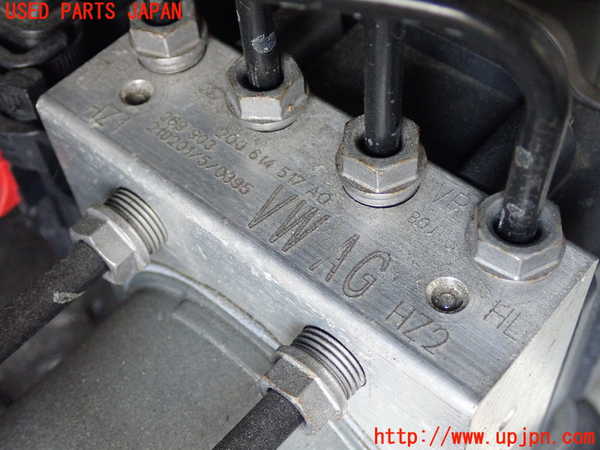 2UPJ-9230694040]VW ポロ(AWDKL)ABSアクチュエーター 中古_3