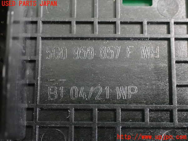 2UPJ-9230696240]VW ポロ(AWDKL)右前パワーウィンドウスイッチ 中古_3
