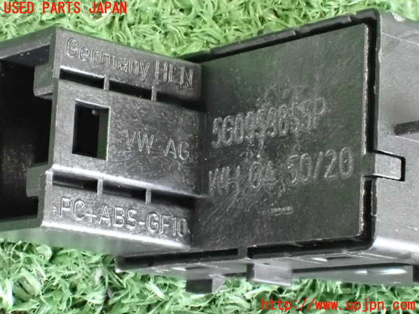 2UPJ-9230696245]VW ポロ(AWDKL)左前パワーウィンドウスイッチ 中古_3